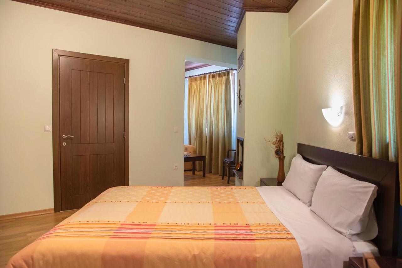 Hotel Dryades Eláti المظهر الخارجي الصورة